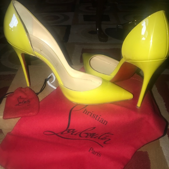 Christian Louboutin Shoes - ‼️1 Day Sale‼️Christian Louboutin IRIZA